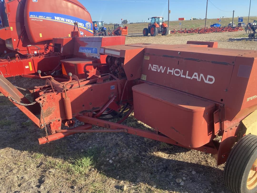 Image of New Holland Hayliner 311 Image 0