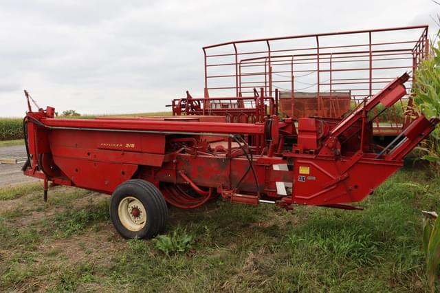 Image of New Holland Hayliner 315 equipment image 3