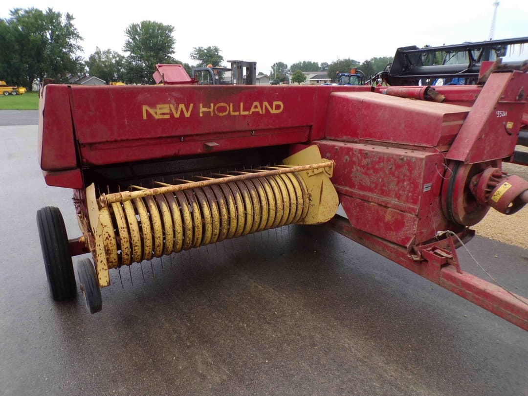 Image of New Holland Hayliner 315 Primary image