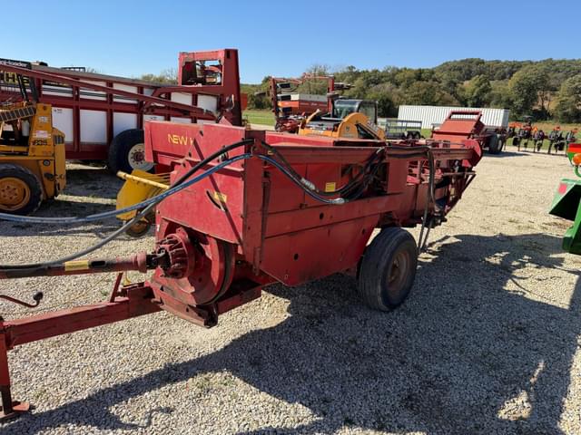 Image of New Holland Hayliner 315 equipment image 3