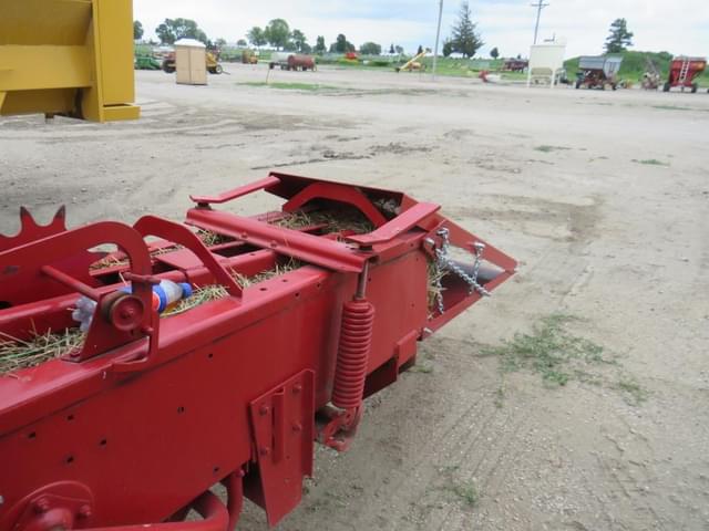 Image of New Holland 316 equipment image 3