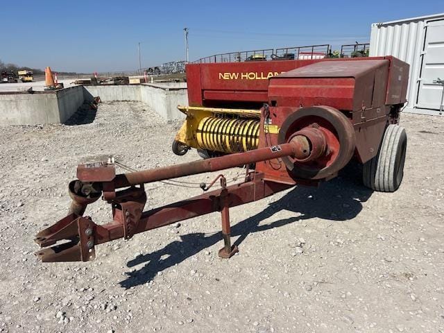 New Holland 425 Equipment Image0