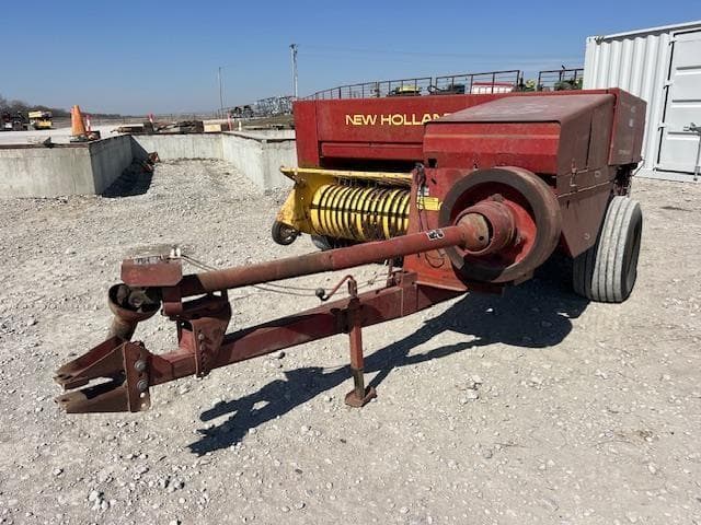 Image of New Holland 425 Primary image