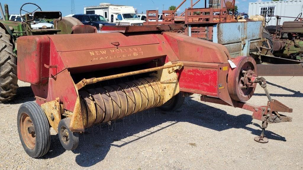 Image of New Holland Hayliner 67 Primary image