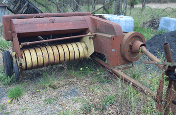 Main image New Holland Hayliner 68