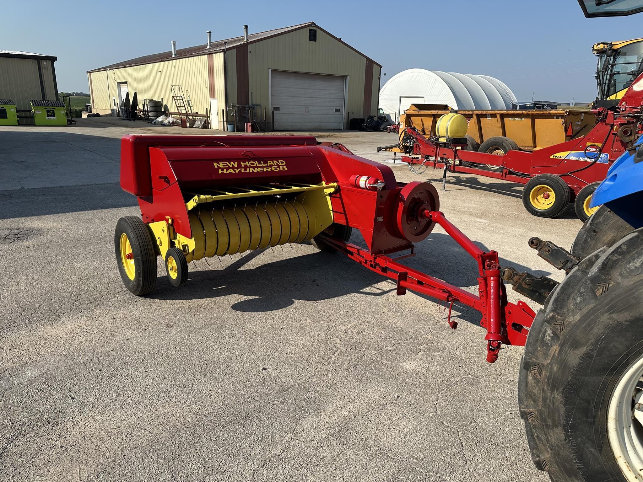 New Holland Hayliner 68 Equipment Image0