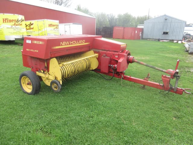 Image of New Holland 316 equipment image 1