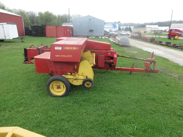 Image of New Holland 316 equipment image 2