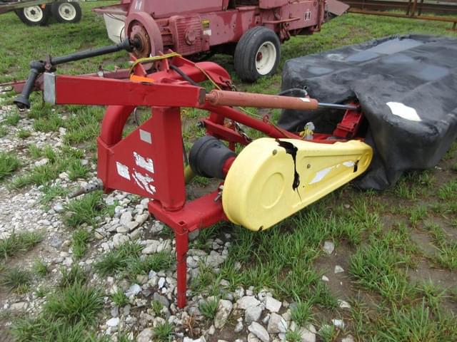 Image of New Holland HM236 equipment image 2