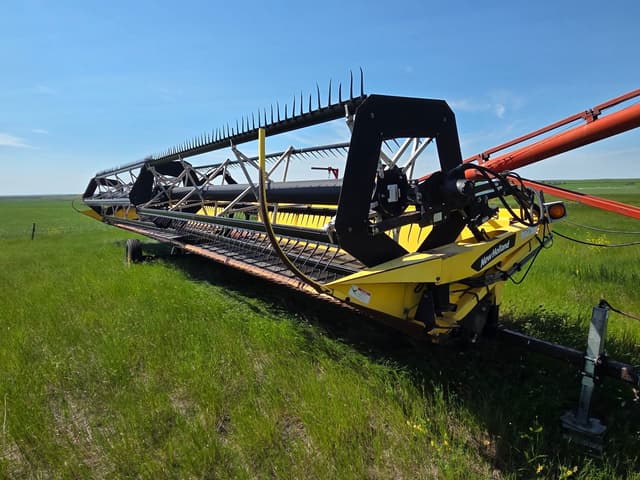 Image of New Holland 94C equipment image 2