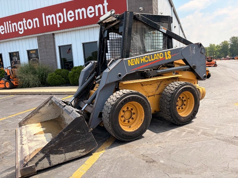 New Holland LX665 Equipment Image0