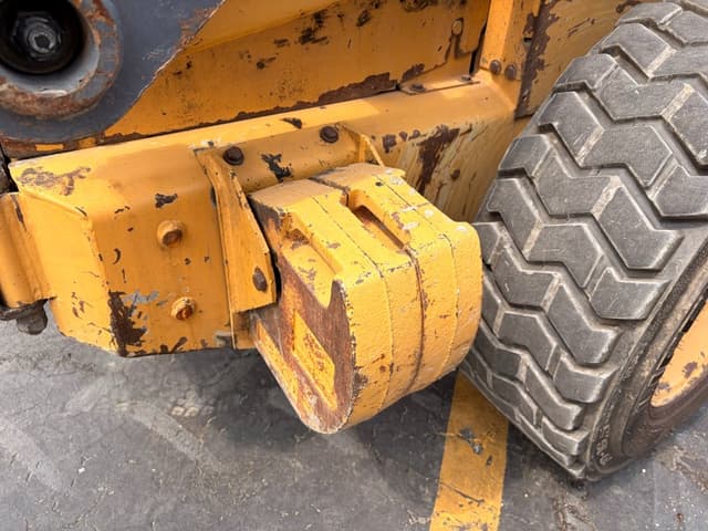 Image of New Holland LX665 equipment image 3
