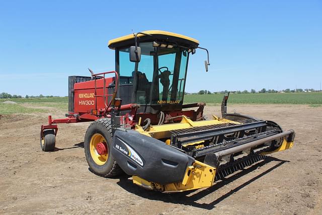 Image of New Holland HW300 equipment image 4