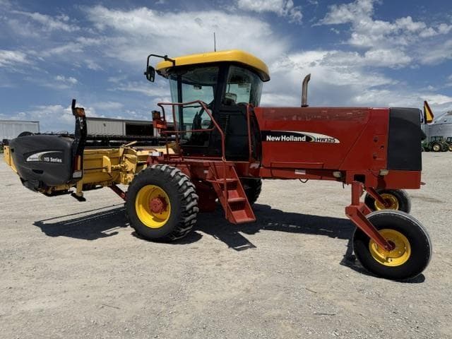 Image of New Holland HW325 equipment image 2