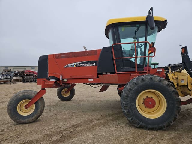 Image of New Holland HW325 equipment image 4