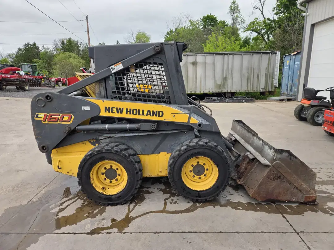 Image of New Holland L160 Primary image