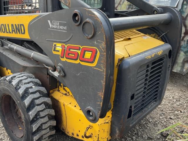 Image of New Holland L160 equipment image 2