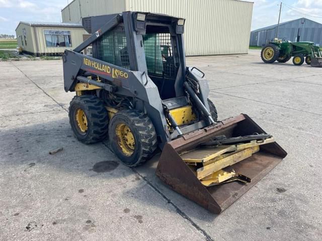 Image of New Holland L160 equipment image 2