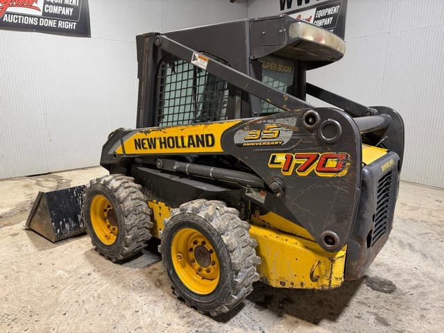Image of New Holland L170 equipment image 2