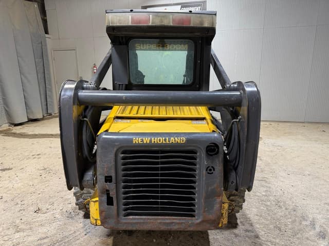 Image of New Holland L170 equipment image 3