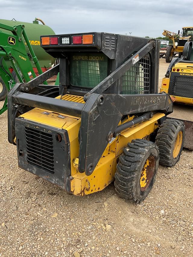 Image of New Holland L170 equipment image 4