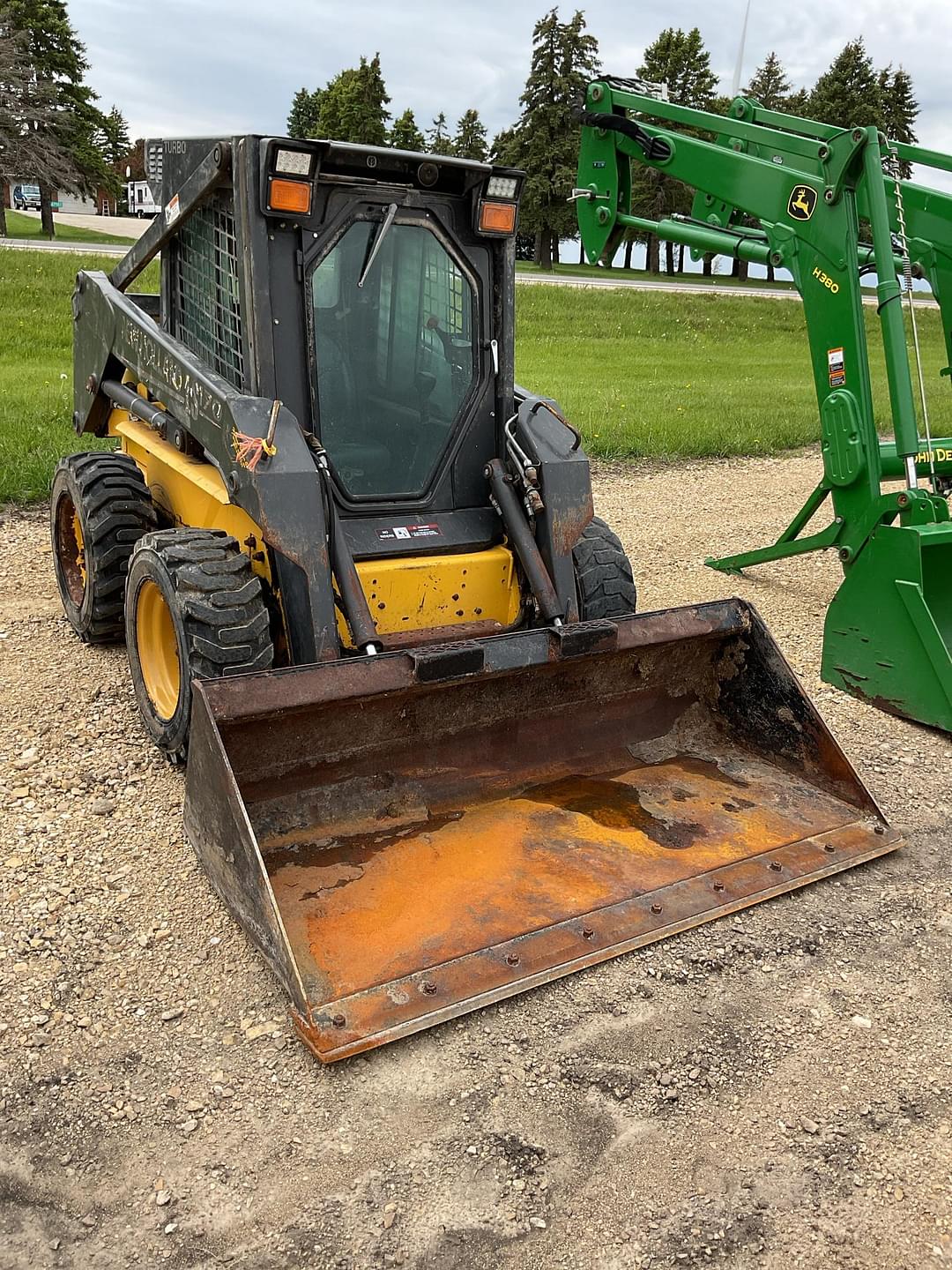 Image of New Holland L170 Primary image