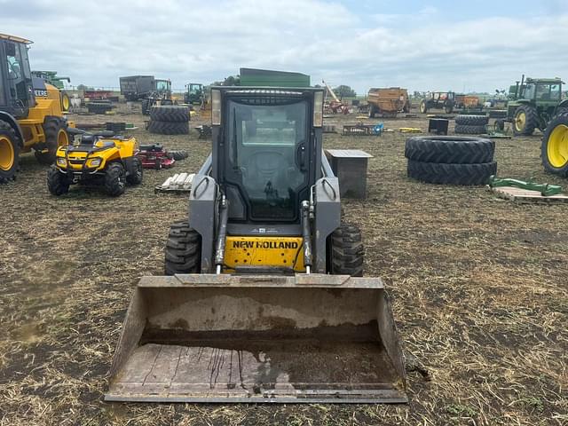 Image of New Holland L170 equipment image 2