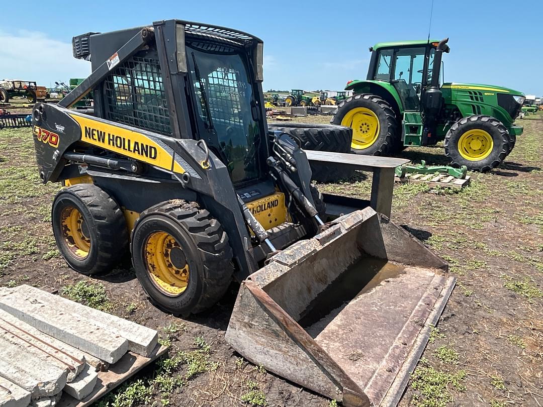 Image of New Holland L170 Primary image