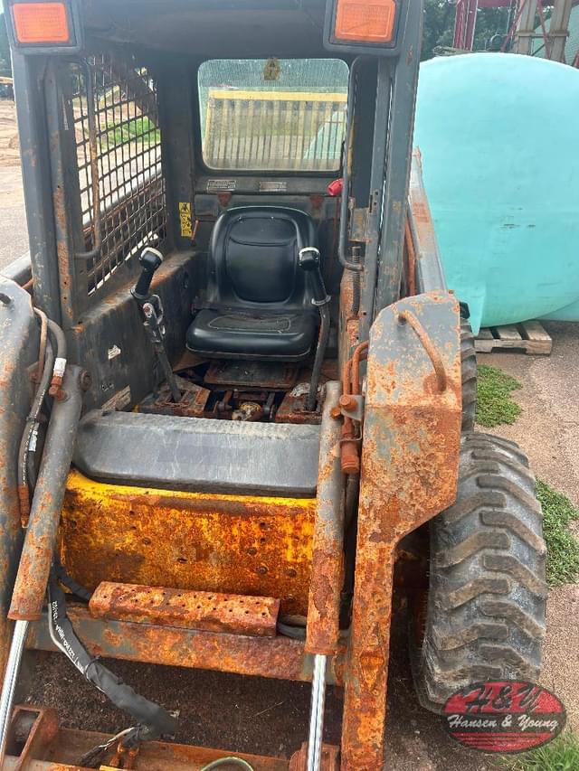 Image of New Holland L170 equipment image 3