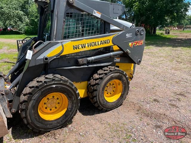 Image of New Holland L175 equipment image 2