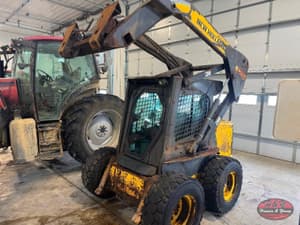 New Holland L175 Image