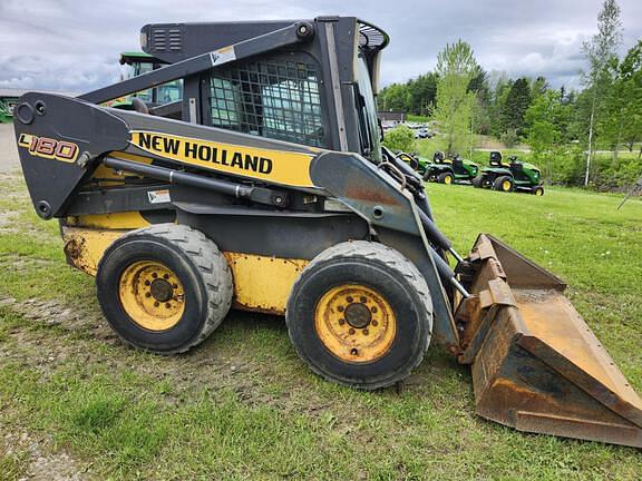 Image of New Holland L180 equipment image 3