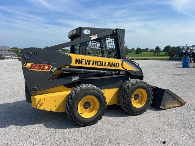 Image of New Holland L180 equipment image 2