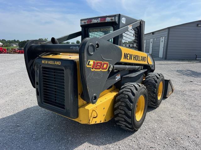 Image of New Holland L180 equipment image 3