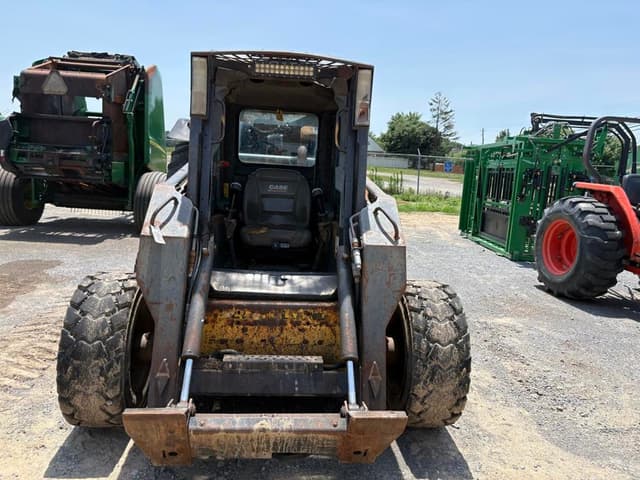 Image of New Holland L180 equipment image 2