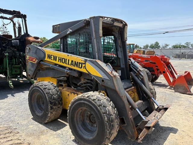 Image of New Holland L180 equipment image 1