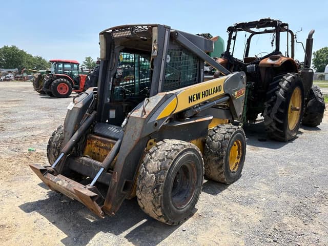 Image of New Holland L180 equipment image 3