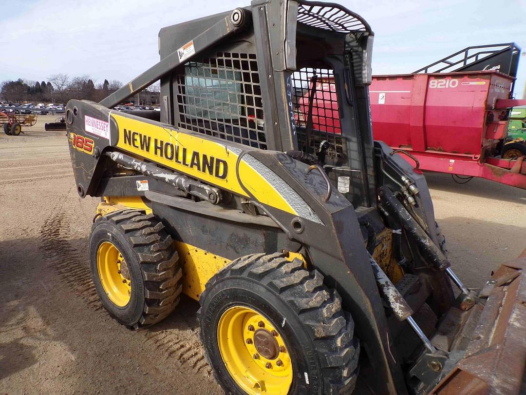 Image of New Holland L185 Primary image