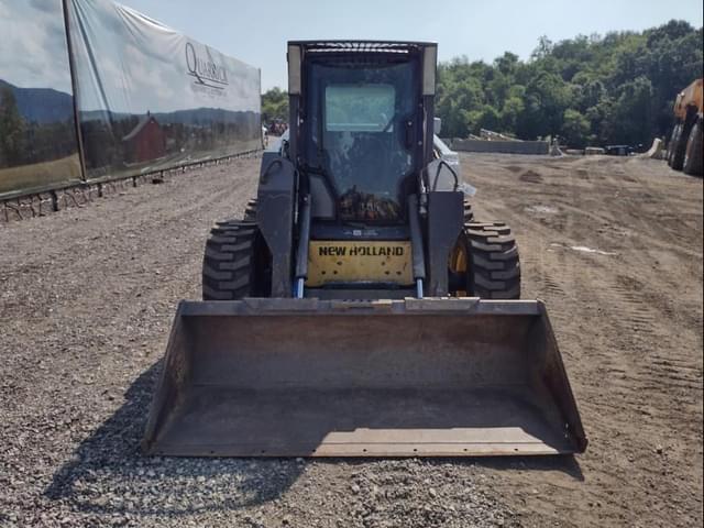 Image of New Holland L185 equipment image 1