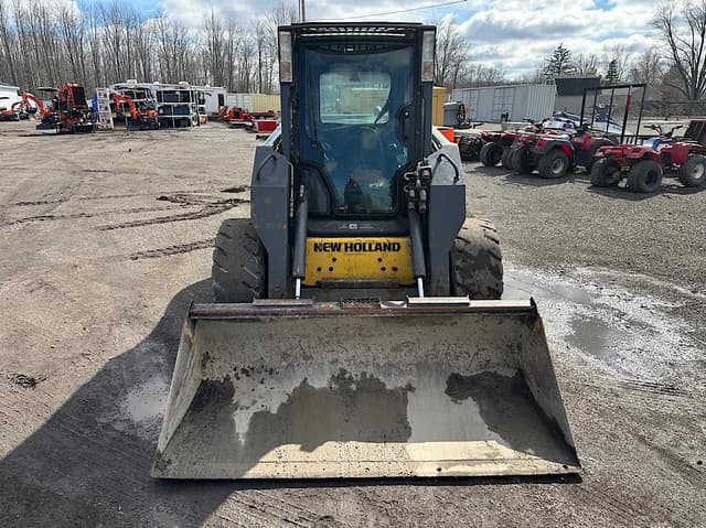Image of New Holland L185 equipment image 1