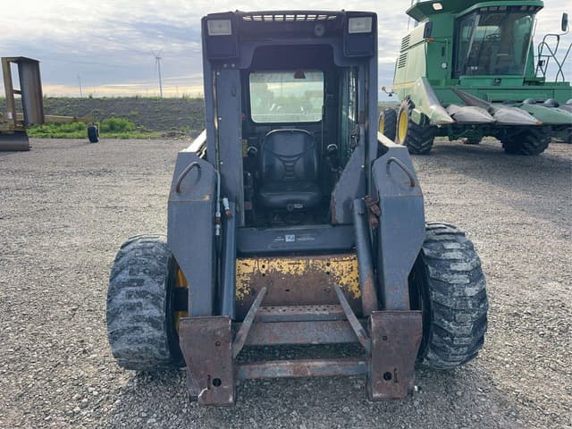 Image of New Holland L185 equipment image 4
