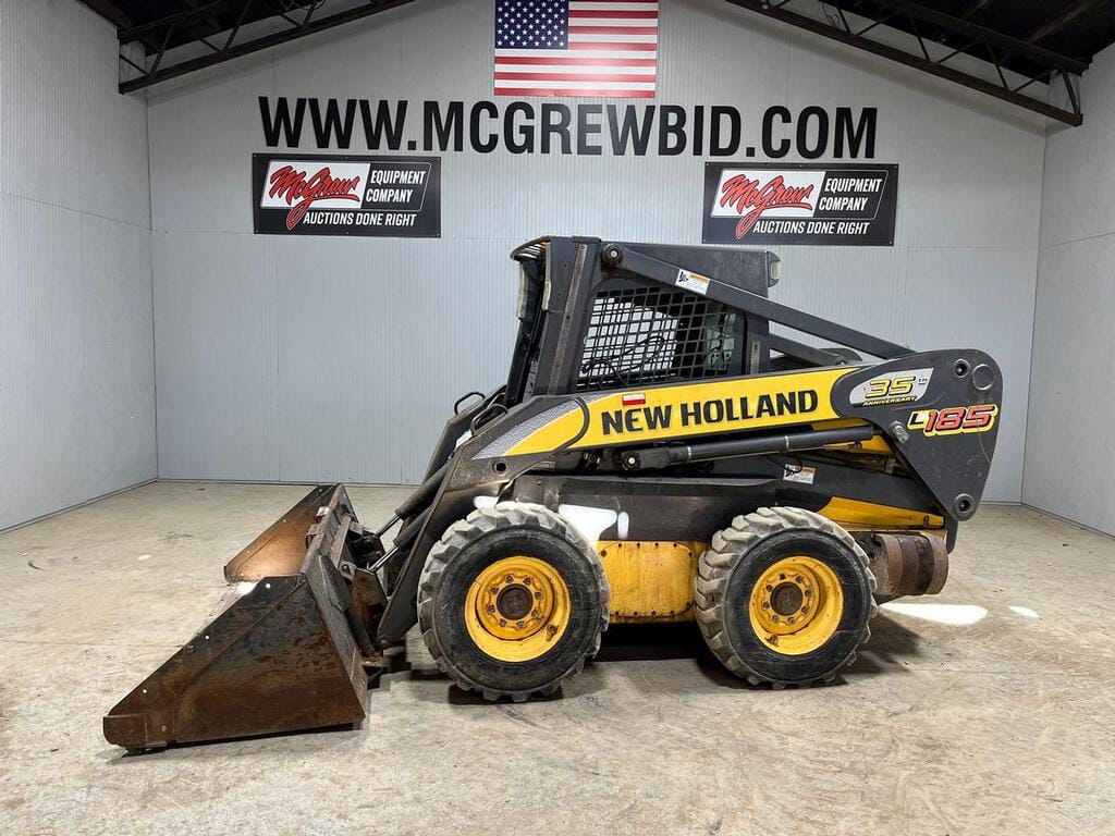 Main image New Holland L185
