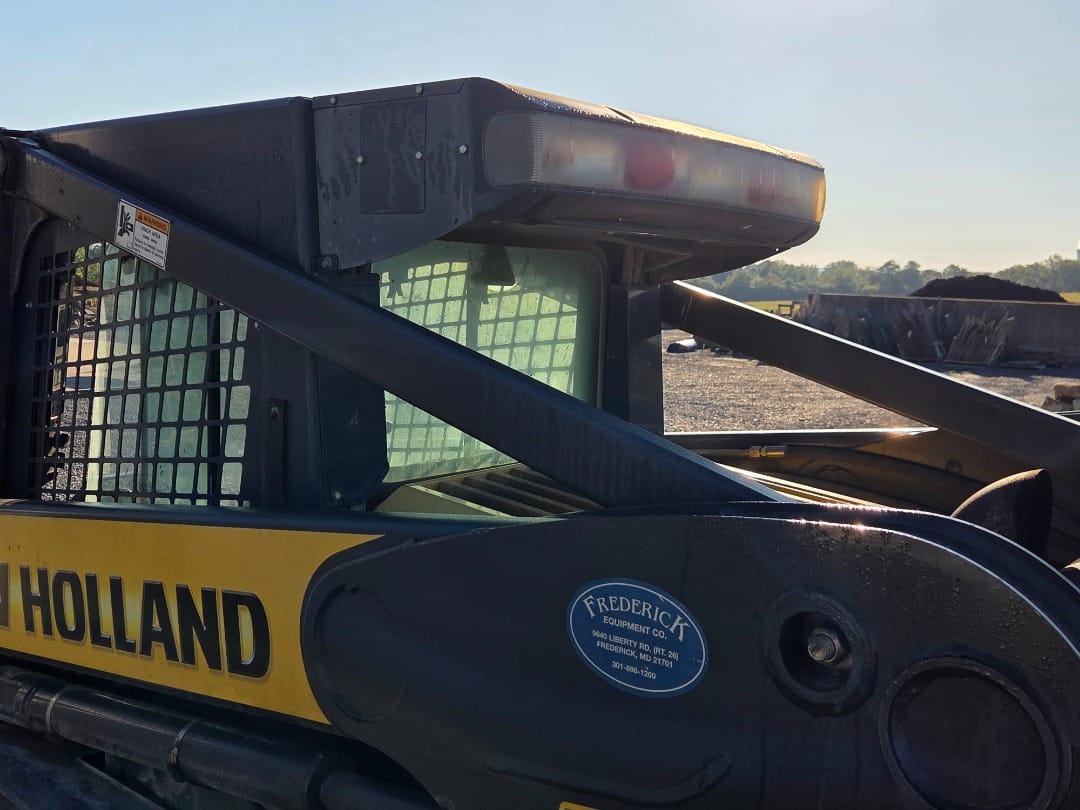 New Holland L190 Equipment Image0