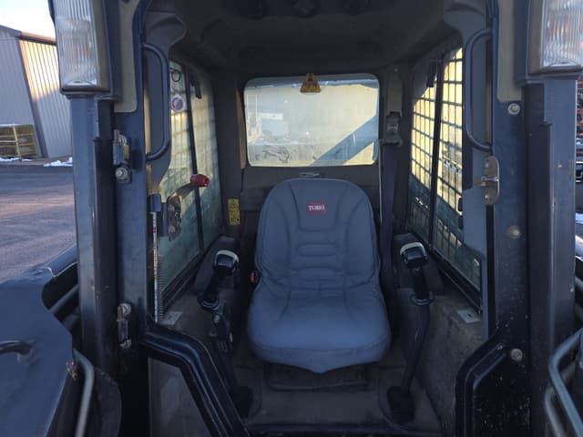 Image of New Holland L190 equipment image 4