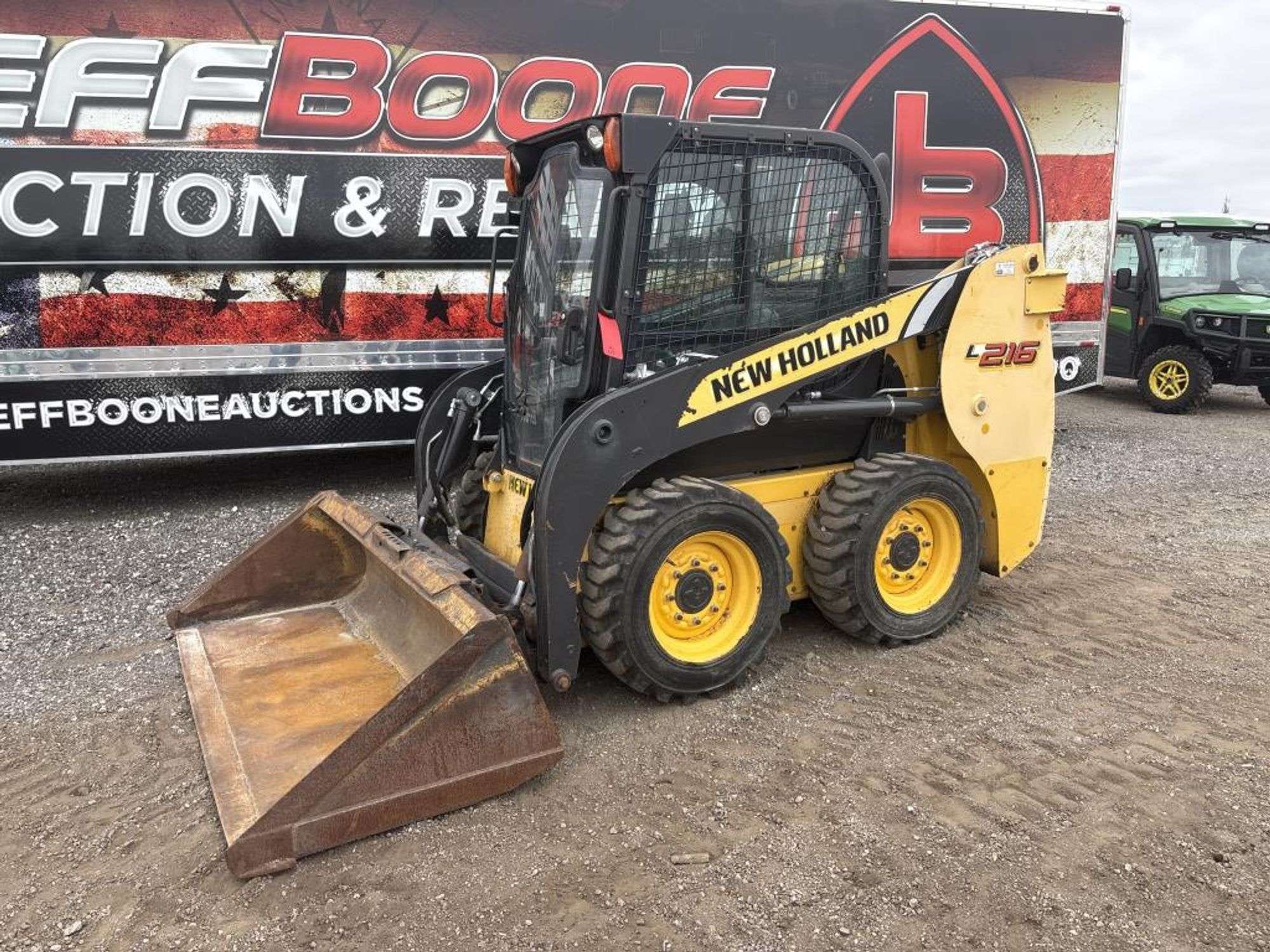 New Holland L216 Equipment Image0