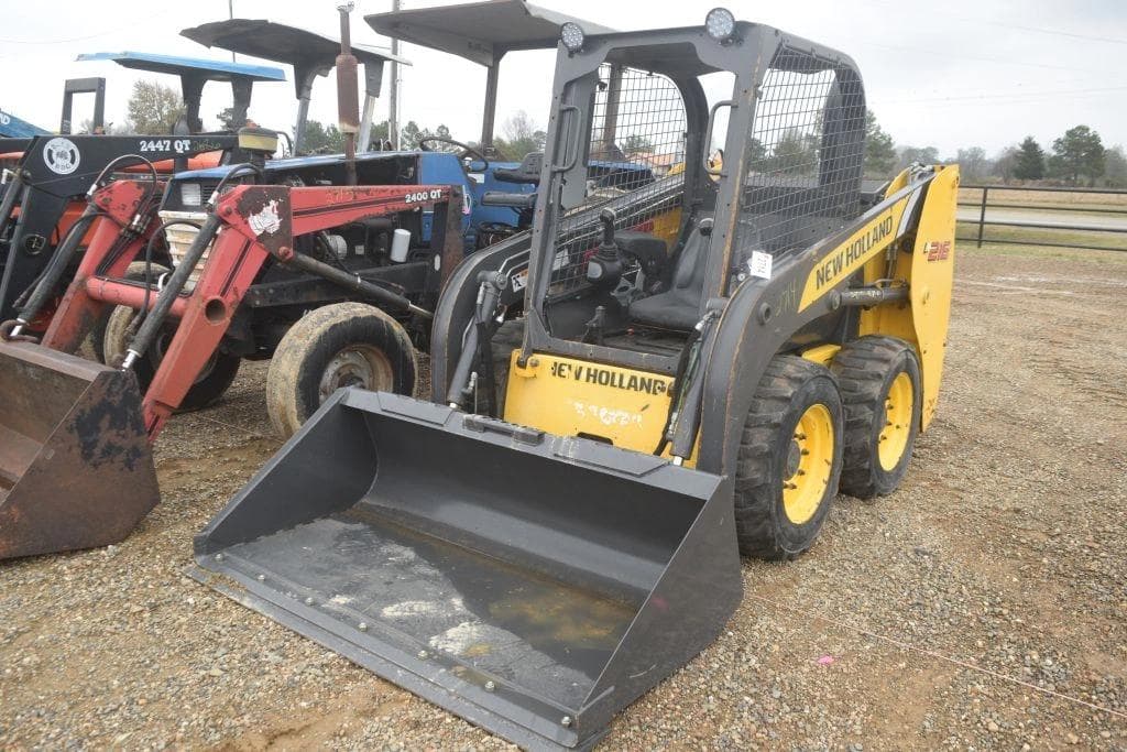 Image of New Holland L216 Primary image