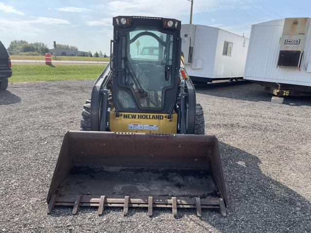 Image of New Holland L216 equipment image 1