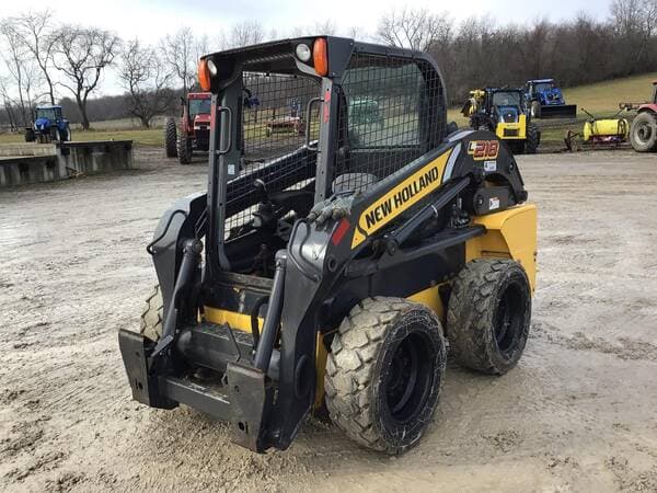 Image of New Holland L218 equipment image 1