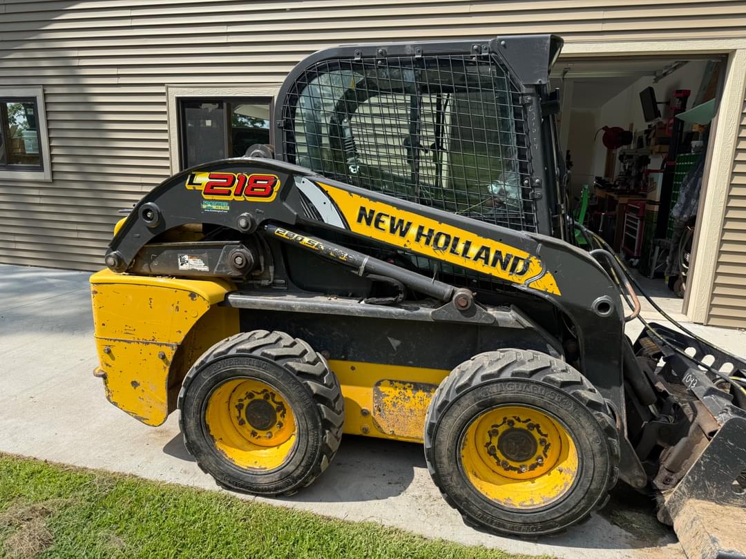 Image of New Holland L218 Primary image