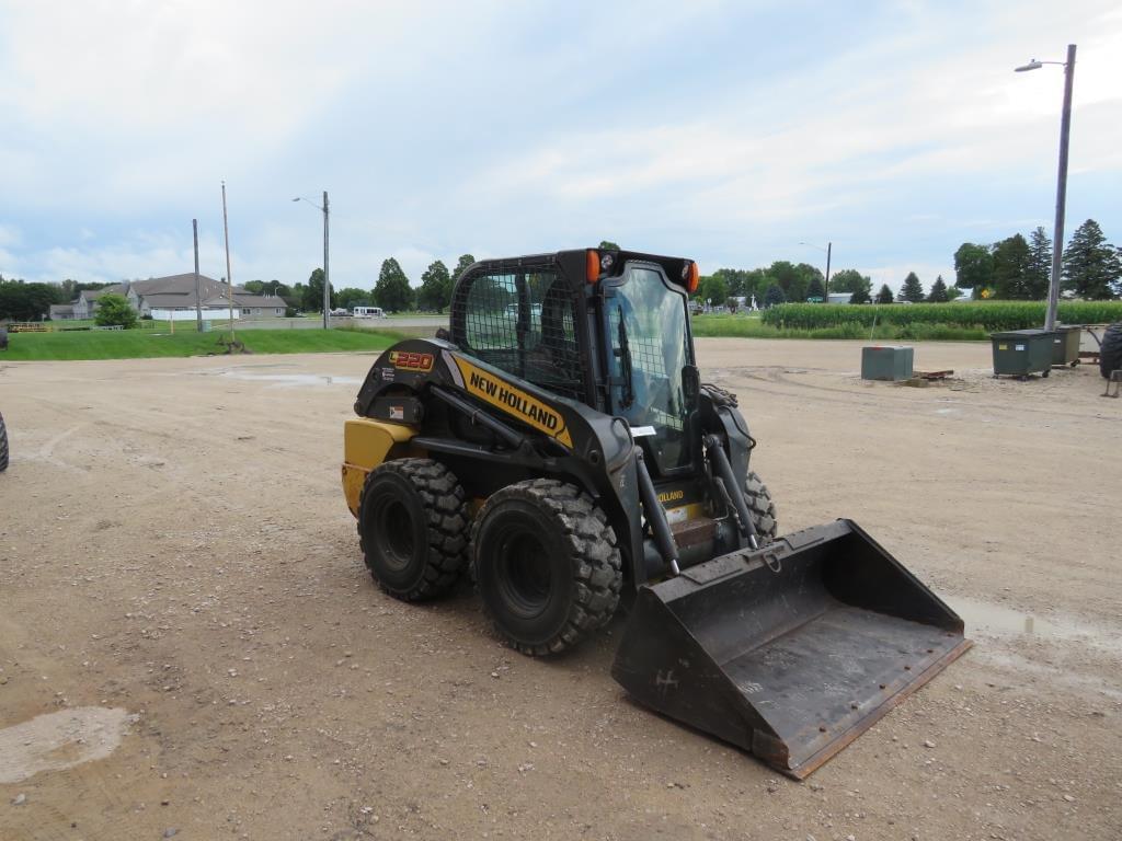 Image of New Holland L220 Primary image